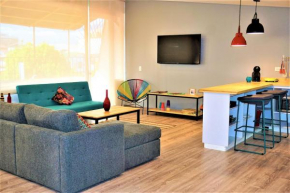 Bright, stylish Terrace Apt 5 min to T zone Andino